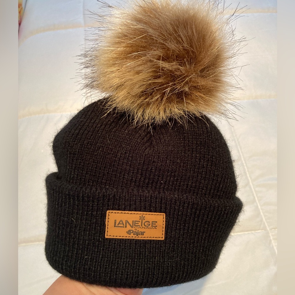 Pajar Black Knit Beanie with Brown Faux Fur Pom Pom